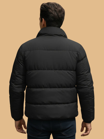 Korte Pufferjas met modern en warm Design