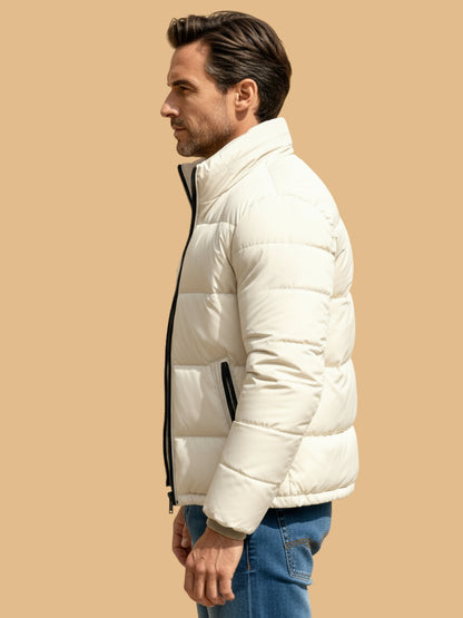 Korte Pufferjas met modern en warm Design